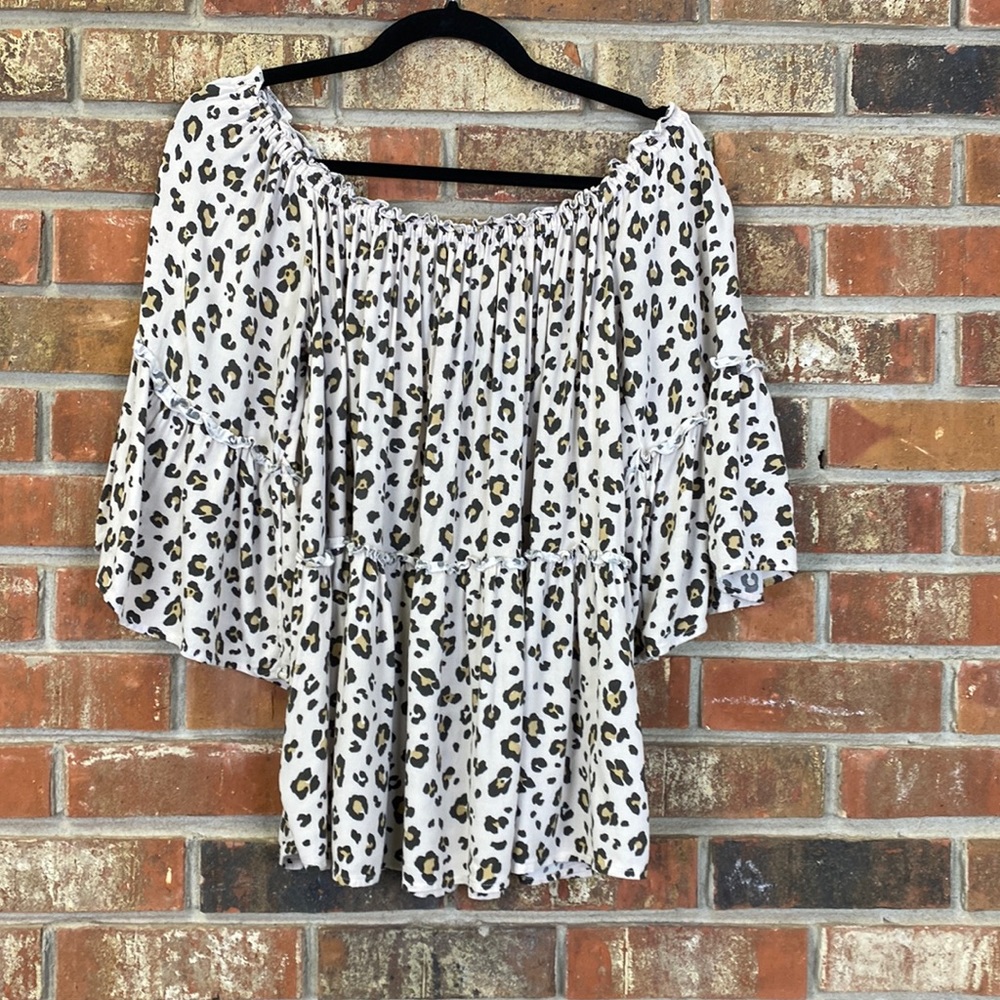 American Eagle Cheetah Print Blouse Top Tiered Ruffle Off The Shoulder Large
